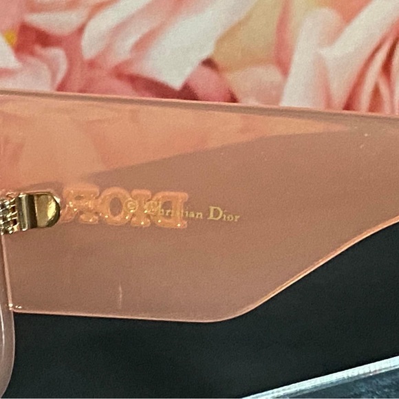 DIOR SOLIGHT PEACH COLOR - Picture 12 of 15